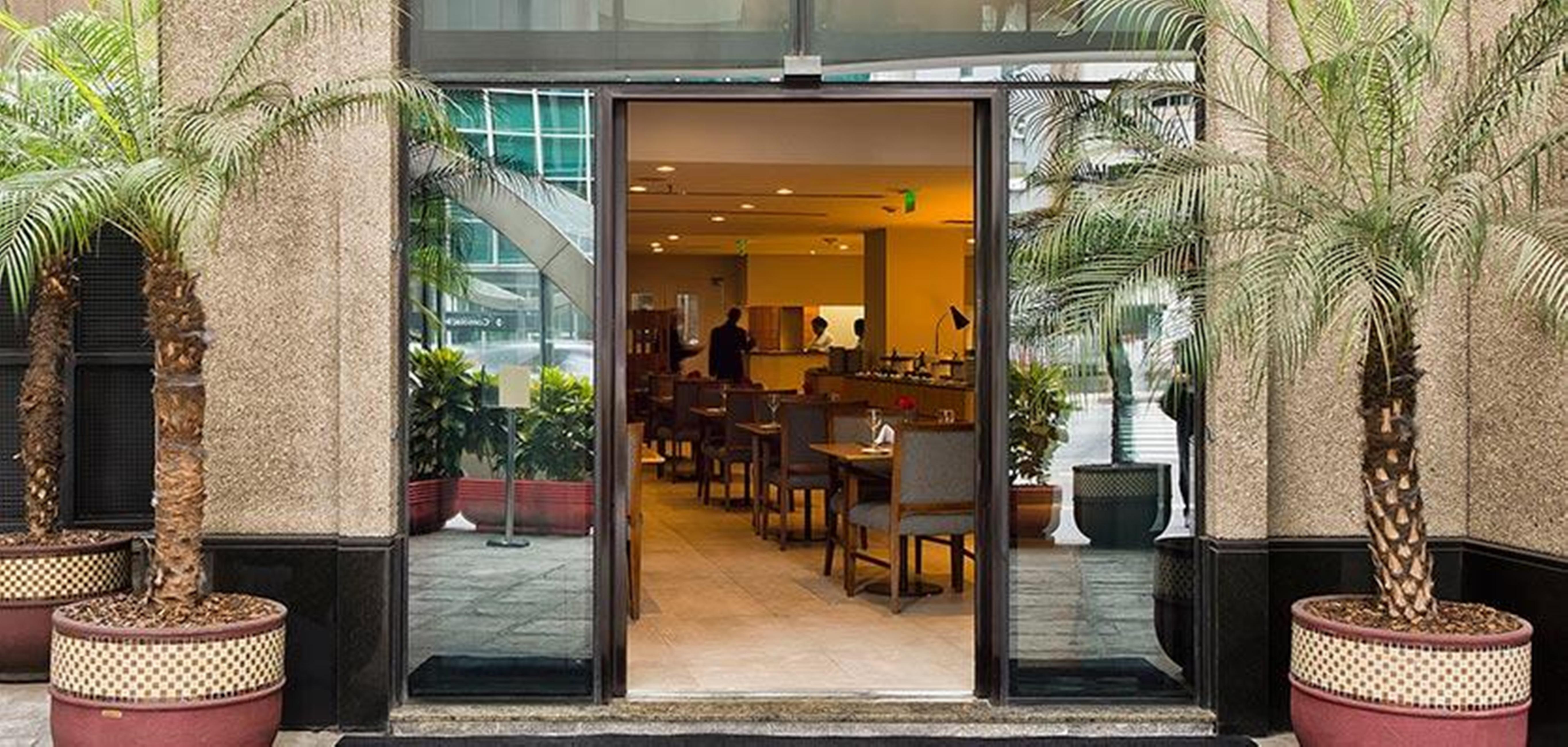 Hotel Meliá Paulista São Paulo Exteriér fotografie Automatic door