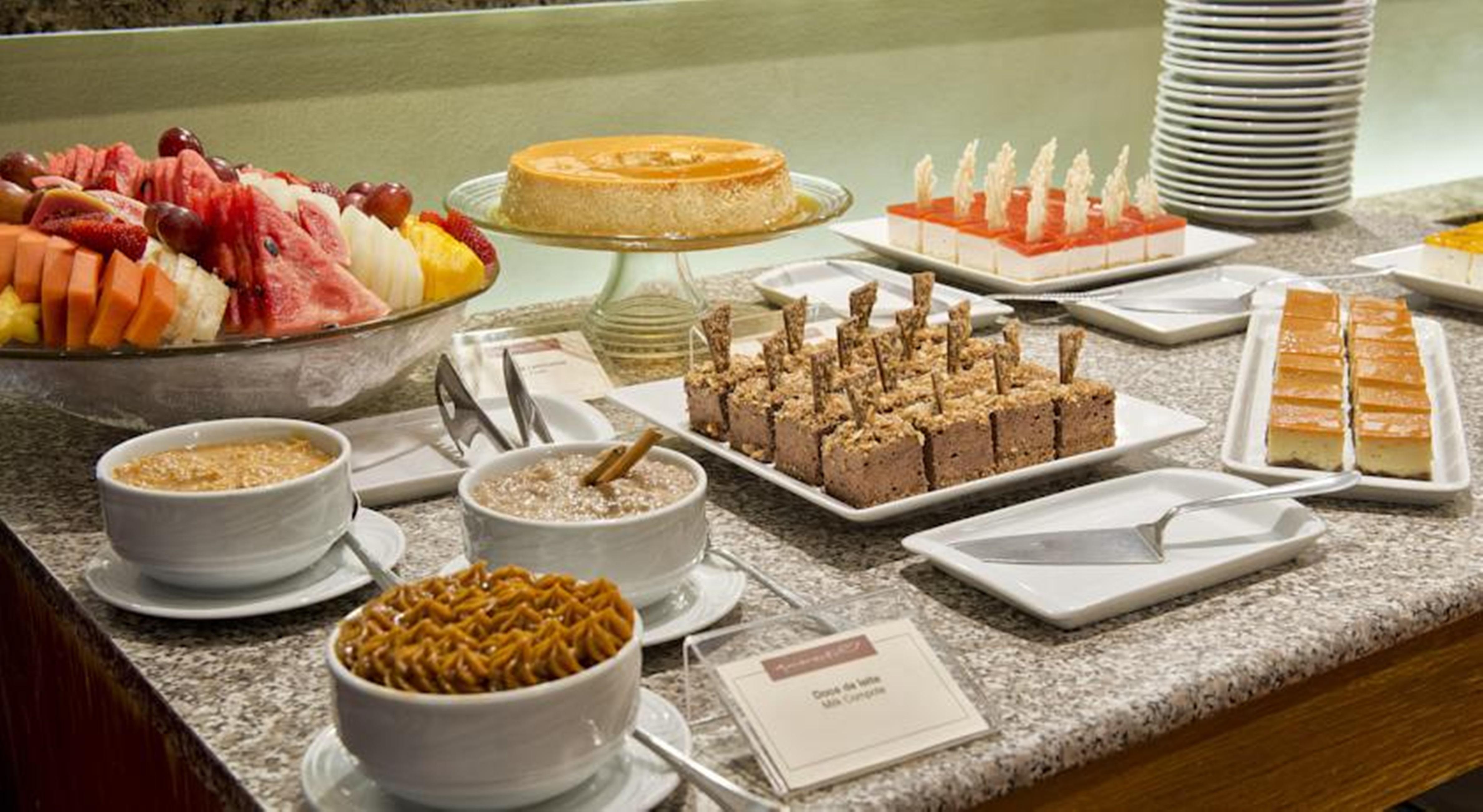 Hotel Meliá Paulista São Paulo Exteriér fotografie A selection of desserts